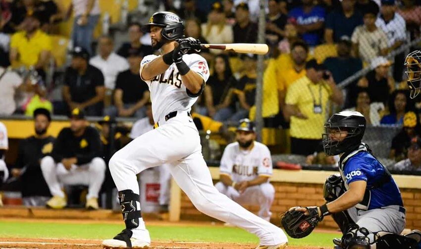 Las Águilas ponen los pies en la tierra al Licey en la noche de Julián Tavárez