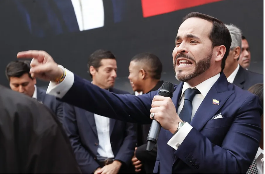  Abelardo de la Espriella busca liderar la derecha y a Colombia avalado por 4,7 millones de firmas