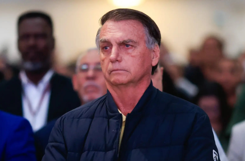  Bolsonaro sufre de dos hernias inguinales y deberá someterse a cirugía, según su defensa