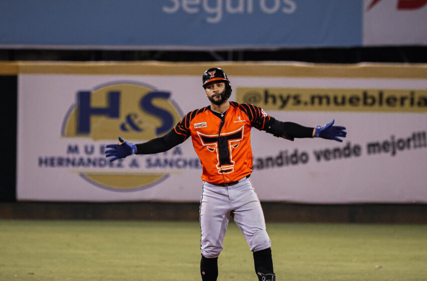  Celestino hace historia en victoria de los Toros ante Gigantes