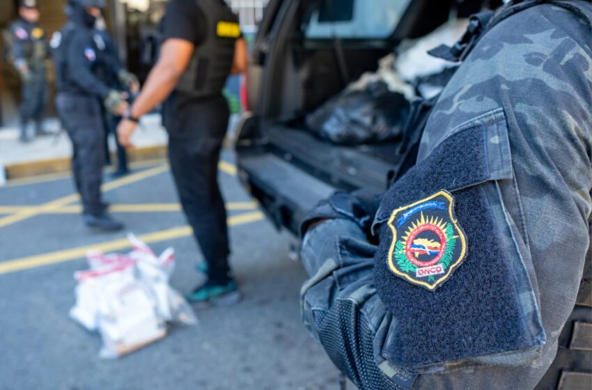  Confiscan otros 114 Paquetes Presumiblemente Cocaína
