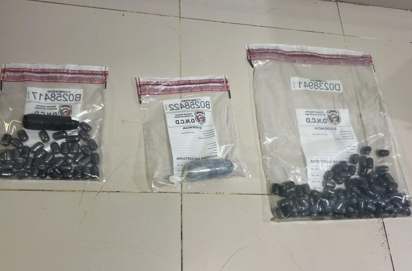  DNCD arresta extranjera en el AILA con 138 bolsitas de presunta cocaína