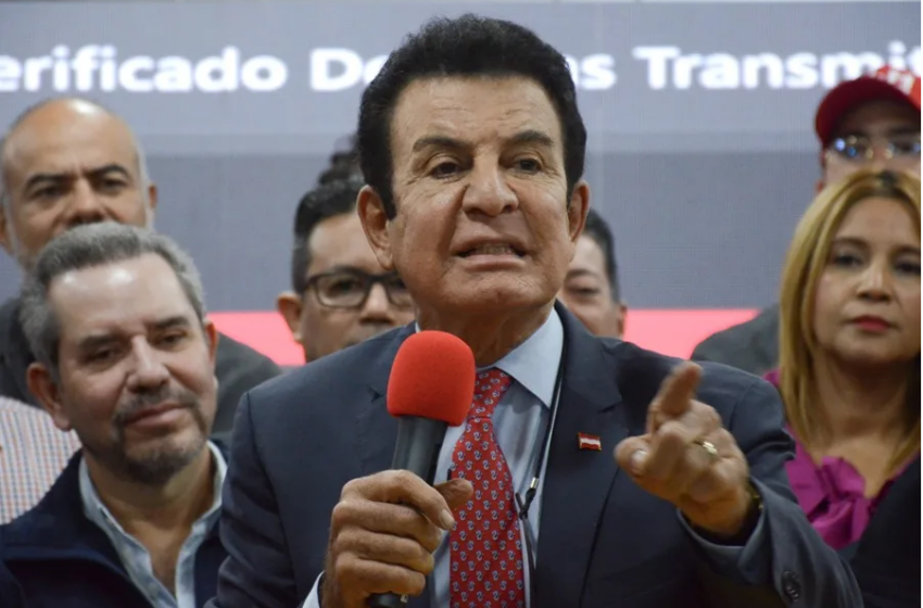  Nasralla supera a Asfura tras reanudarse el conteo preliminar de los comicios en Honduras