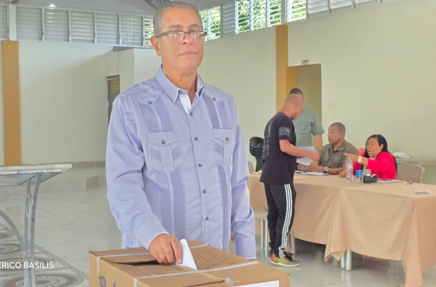  Américo Cabrera es reelecto presidente de la ACDS