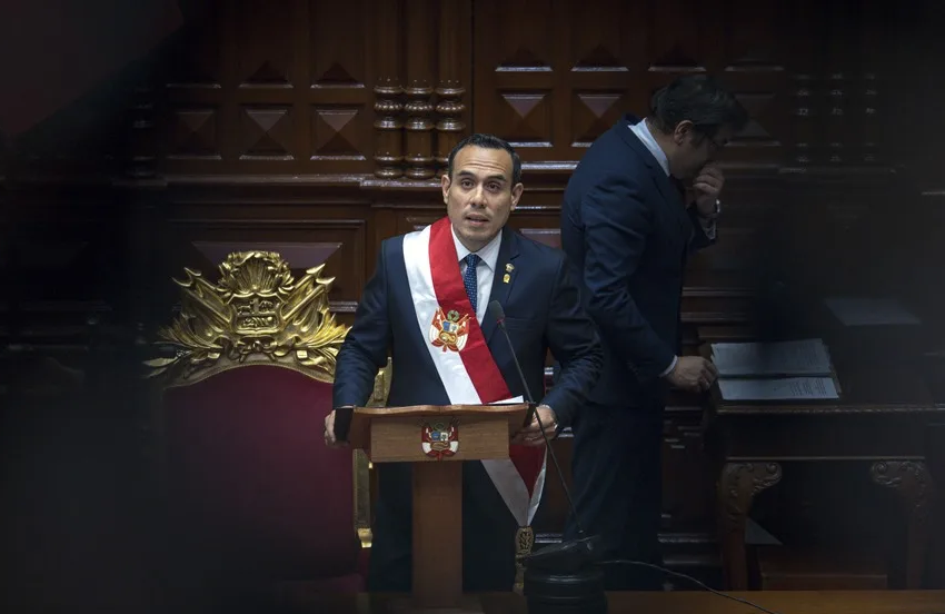  El presidente de Perú descarta dimitir y dice que se quiere desestabilizar al Gobierno