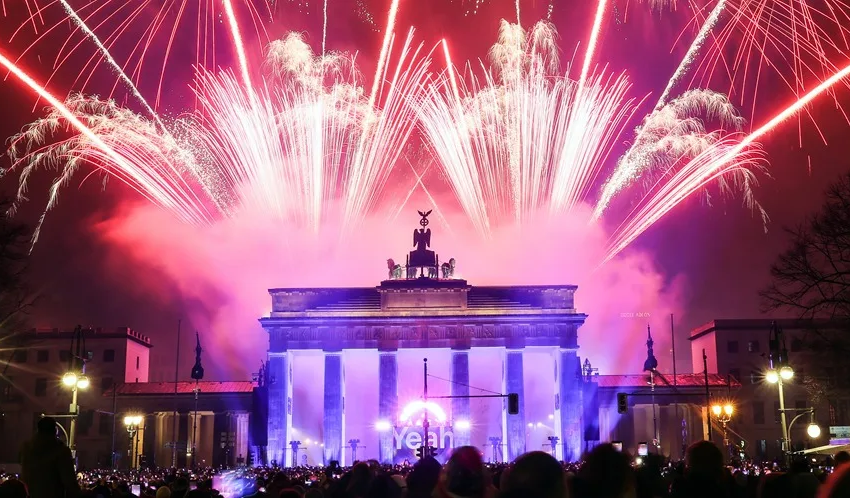  La Nochevieja en Berlín deja 420 detenidos y 30 policías heridos