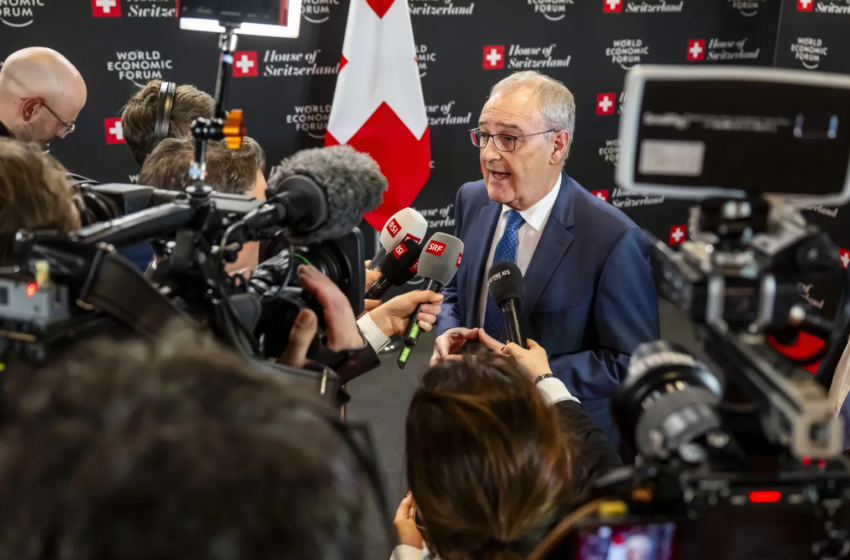 La tensión entre Estados Unidos y Europa por Groenlandia se traslada al Foro de Davos