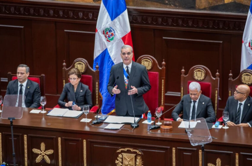  En el ámbito económico, el presidente Abinader destaca que RD se sitúa entre economías de mayor dinamismo del continente