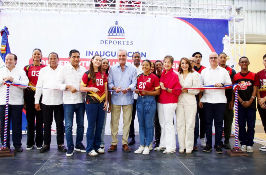  Presidente Abinader impulsa el desarrollo integral de la juventud con la entrega de dos modernos polideportivos techados en Puerto Plata