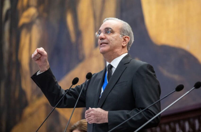  Presidente Abinader reafirma educación como eje del desarrollo y anuncia reforma para transformar el sistema educativo