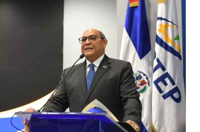  Presidente Abinader designa nuevos titulares en la Contraloría General y el Ministerio de Educación Superior