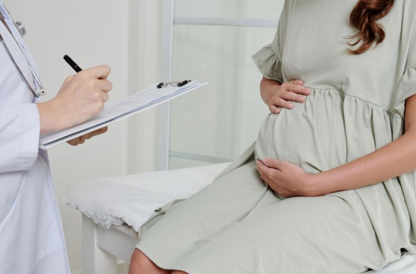  SNS reporta reducción de 57.5 % en mortalidad materna, 21 % infantil y 18% neonatal en primer trimestre de 2026
