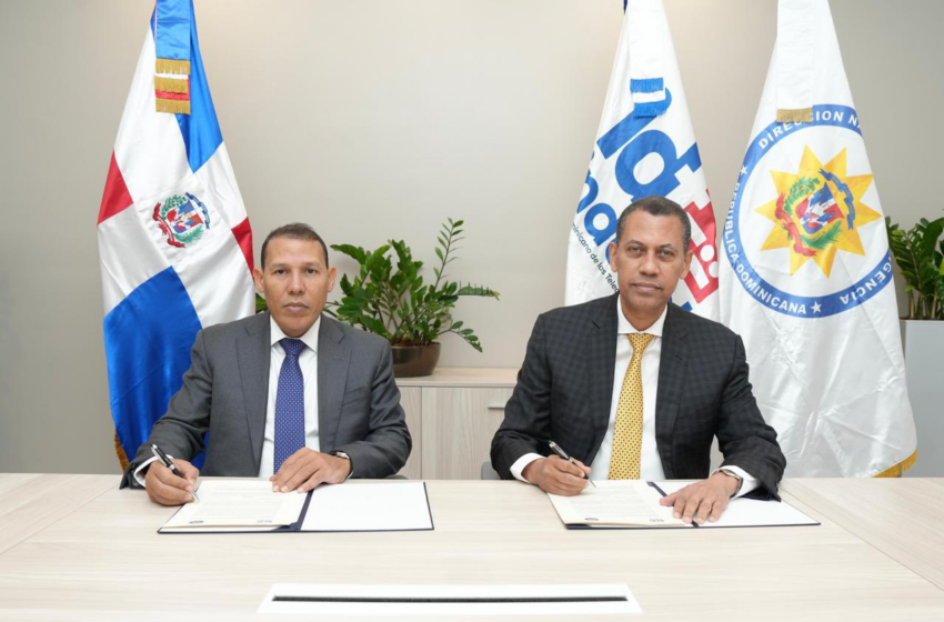  Indotel firma acuerdo con la DNI para fortalecer la ciberseguridad del país