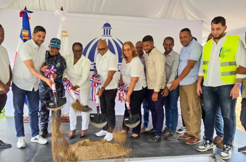  Dirección de Desarrollo Provincial inaugura centro comunal e inicia construcción de estación policial en San Cristóbal