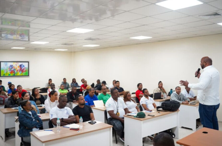  El Inefi capacita a técnicos y docentes con Taller de Actualización Atletismo