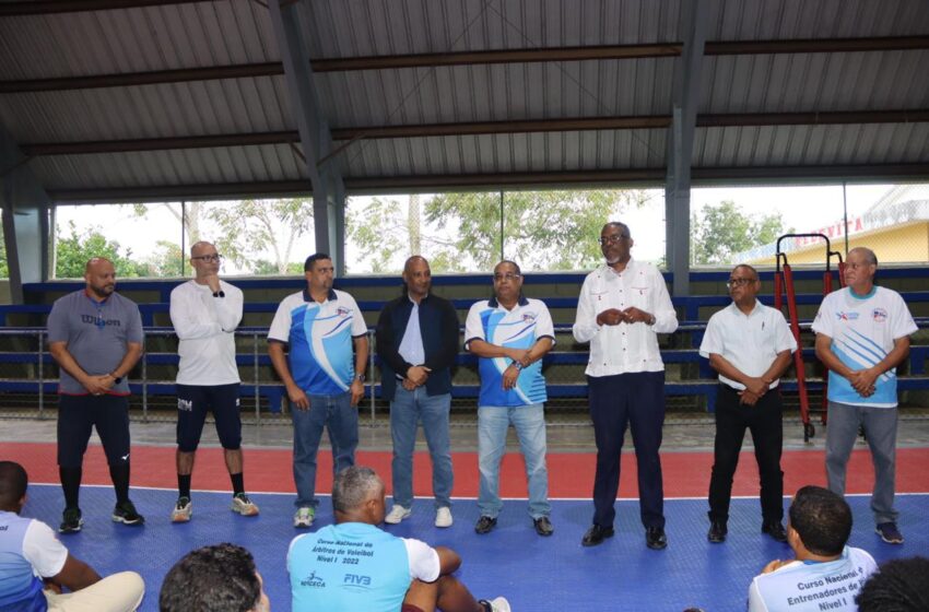  Federación de Voleibol inicia el Curso de Entrenadores Nivel 1