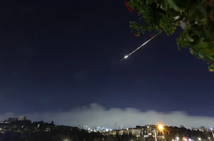  Israel activa su sistema de defensa ante una nueva ola de misiles lanzados desde Irán