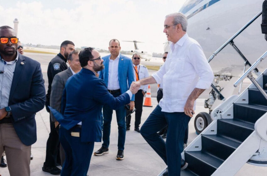  Presidente Abinader arriba a Miami para participar en cumbre regional convocada por Donald Trump