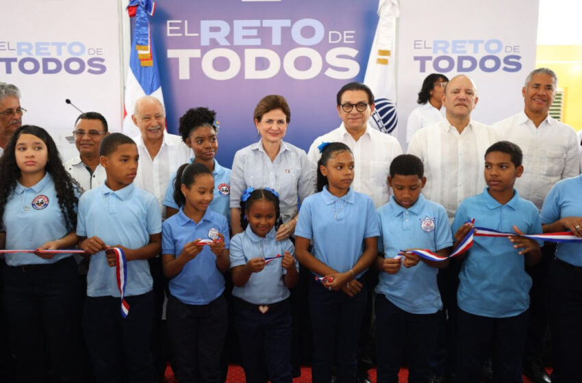  Vicepresidenta Raquel Peña encabeza inauguración de techado en el Politécnico Prof. Plinio Rafael Martínez