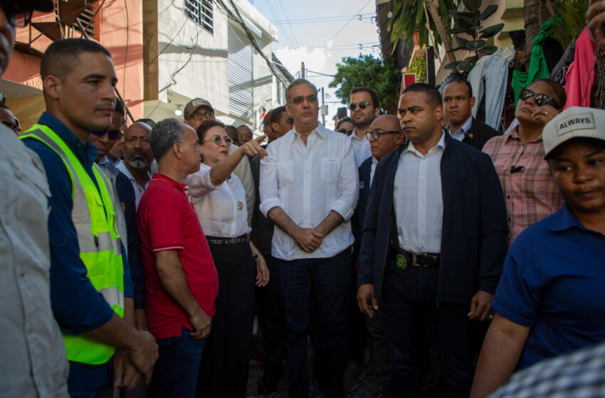  Presidente Abinader supervisa zonas vulnerables por lluvias y ordena solución definitiva a laguna en Los Platanitos