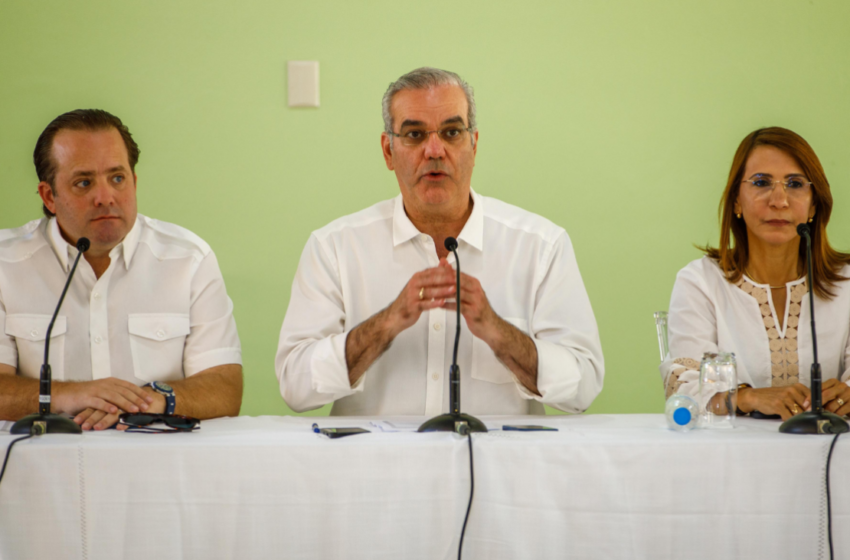  Presidente Abinader anuncia construcción de 112 apartamentos para afectados por las lluvias en Villa Montellano