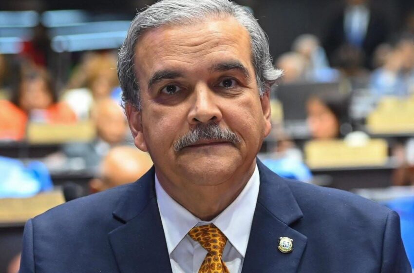  Diputado Elías Wessin reivindica la autoría del PQDC en el establecimiento del Desayuno Escolar por ley