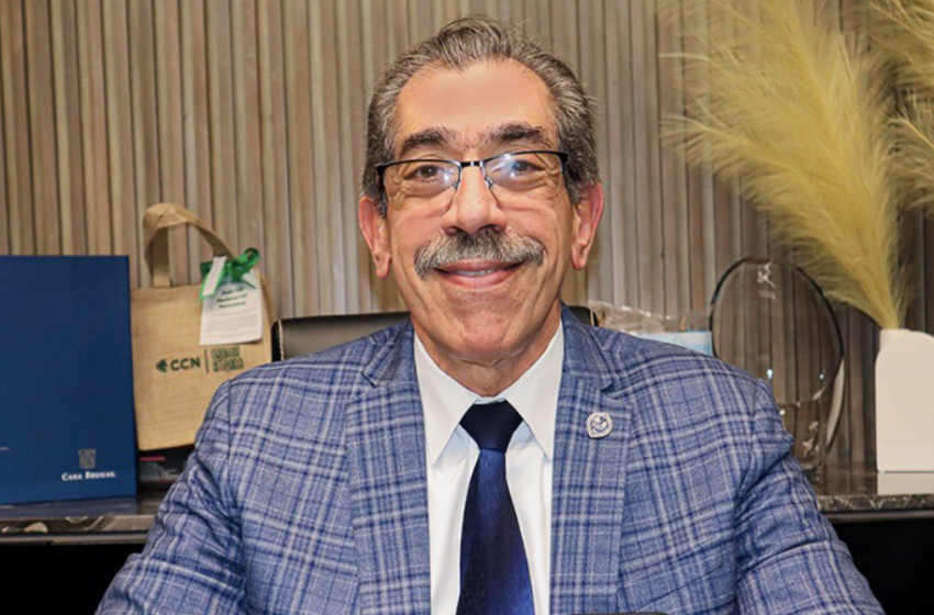  Jorge Asjana se alza con la rectoría de la UASD; agradece respaldo institucional