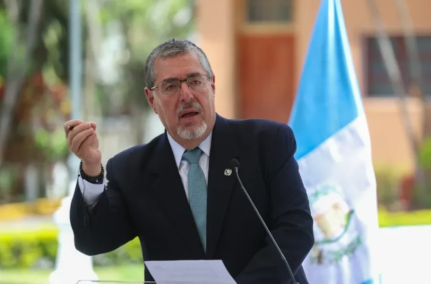  El presidente de Guatemala resalta la nueva relación de la Fiscalía con EE.UU. al más alto nivel