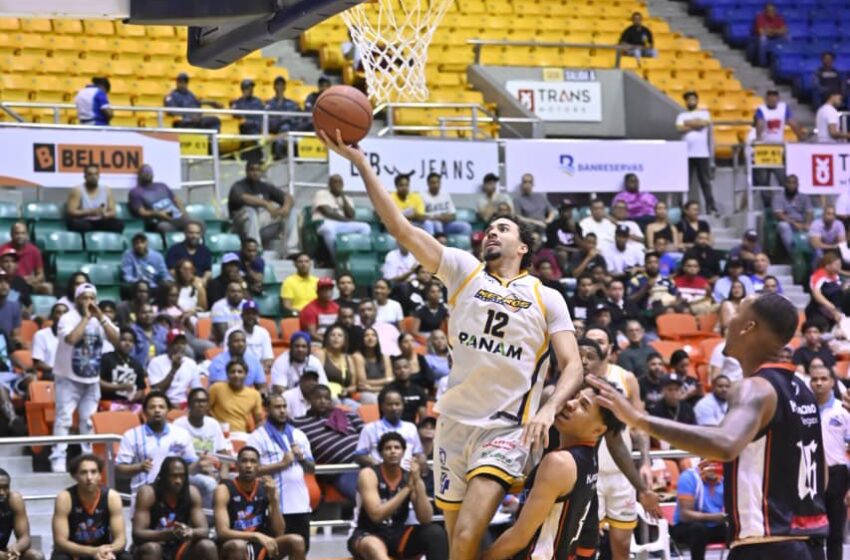  Metros resisten, vencen a Titanes y llegan a 17 triunfos