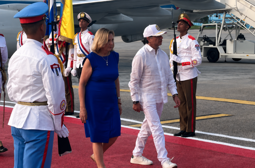  Petro aterriza en La Habana para reunirse con Díaz-Canel en su último viaje oficial