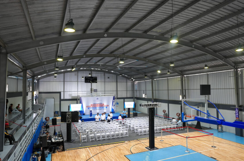  Presidente Abinader entrega remozado el Club Deportivo Dante Lemoniel; ministro Kelvin Cruz asegura que su gestión marcará un antes y un después en el deporte