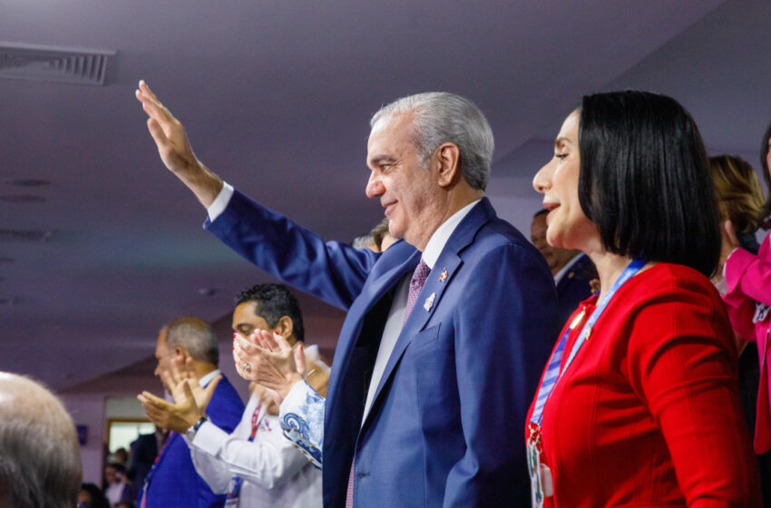 Presidente Abinader, junto a la vicepresidenta y primera dama, dejó abiertos los XXV Juegos Centroamericanos y del Caribe Santo Domingo 2026