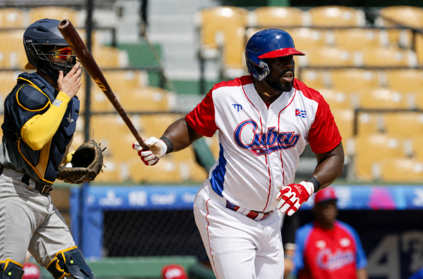  Yoel Yanqui lidera el triunfo de Cuba sobre Curazao en béisbol
