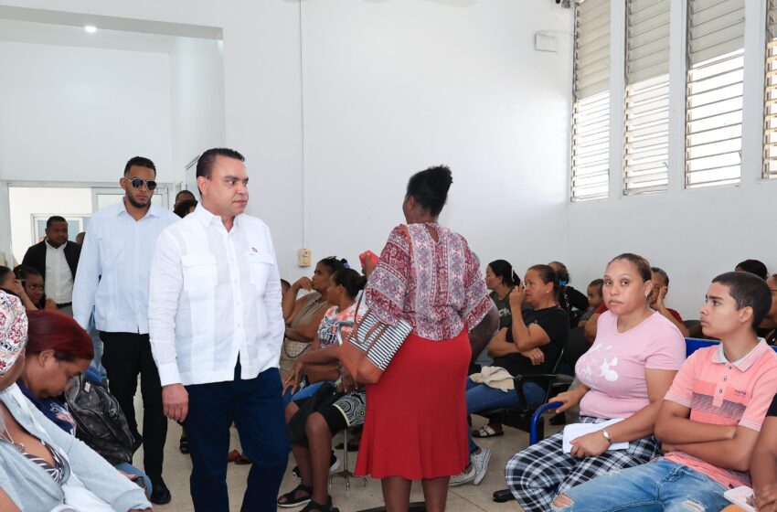  Director del SNS realiza visita no programada al Hospital Jacinto Ignacio Mañón