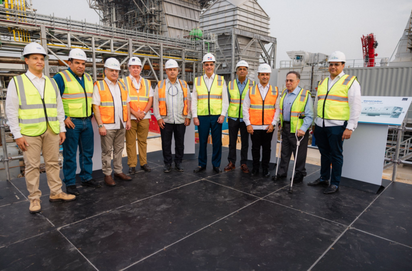  Presidente Abinader visita construcción central termoeléctrica Generadora San Felipe Andrés I, que aportará 467 MW al sistema eléctrico