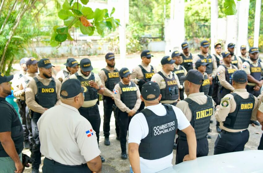  Intervienen sectores en Pedro Brand; ocupan más de 4700 gramos y arrestan cinco personas