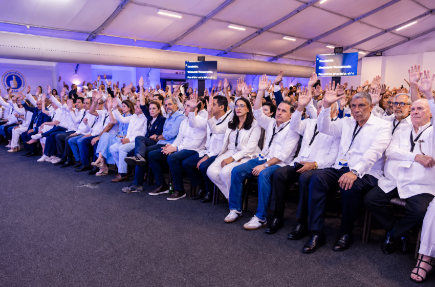  PRM elige con entusiasmo y unidad al presidente Abinader, Garrigó, Ascención y Reyes para dirigir el partido