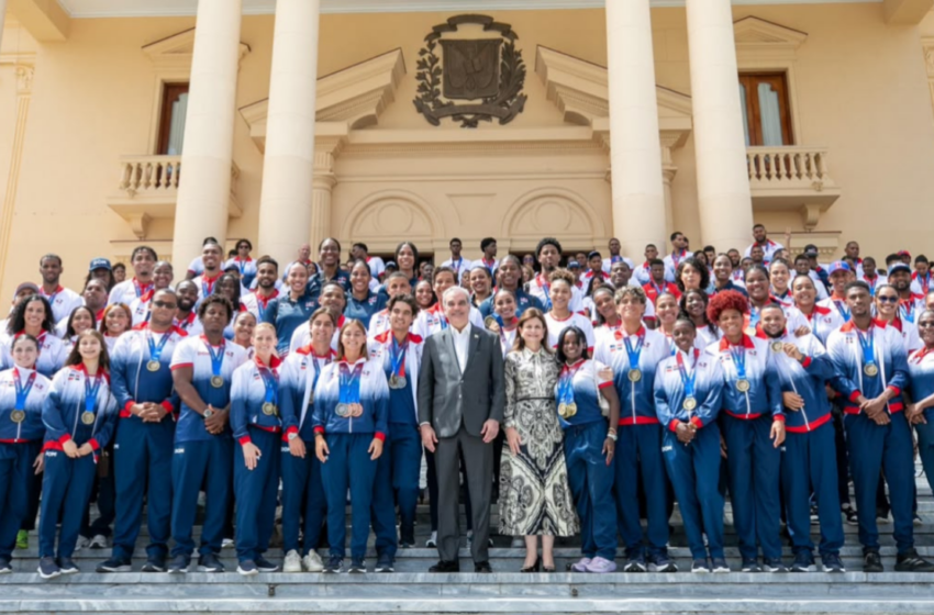  Presidente Abinader anuncia incorporación de medallistas de Santo Domingo 2026 al Parni y aumento de incentivos a partir de 2027
