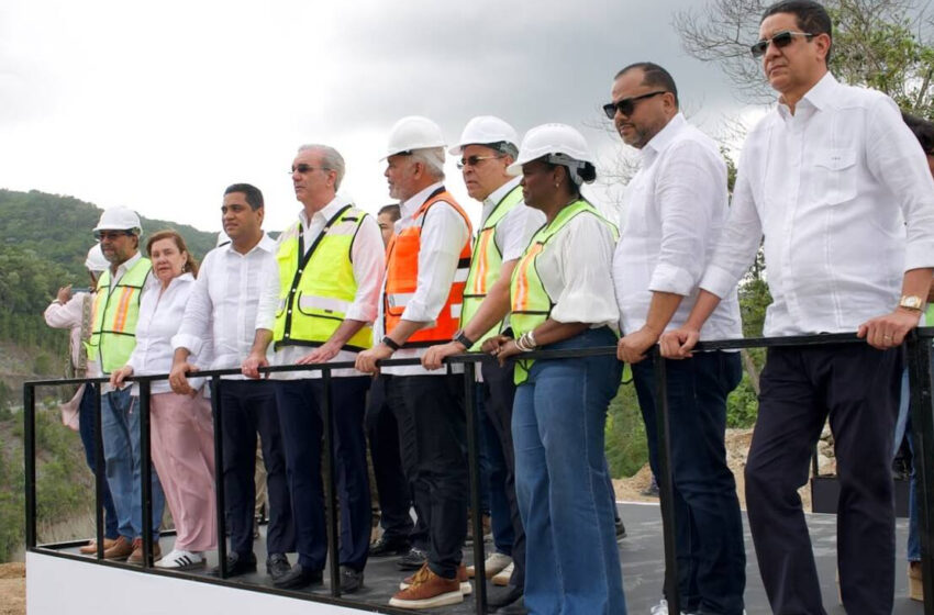  Presidente Abinader supervisa avances en la presa de Guaigüí, La Vega, cuyos trabajos se retomaron en 2025 tras haber iniciado hace más de 20 años