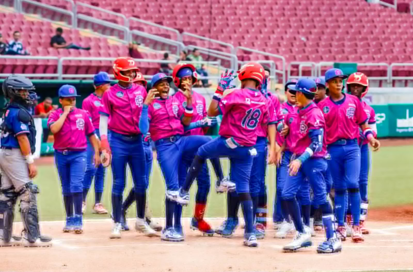  Isaac Brito hace historia con 3 jonrones y Dominicana vence 17-7 a Puerto Rico