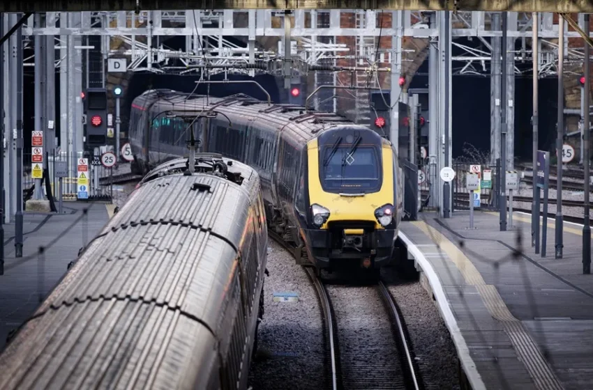  Un segundo tren descarrila en Inglaterra en menos de 24 horas