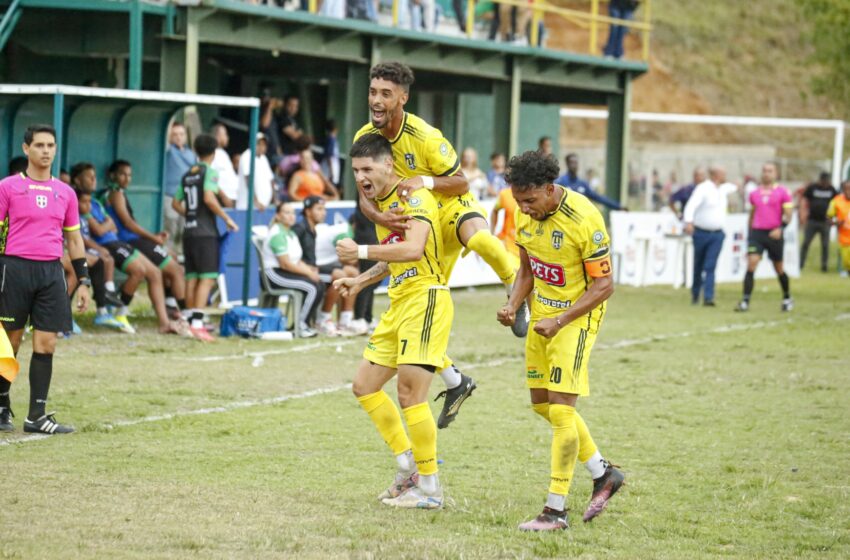  Jorge Comas lidera triunfo de Moca FC ante Jarabacoa en la LDF