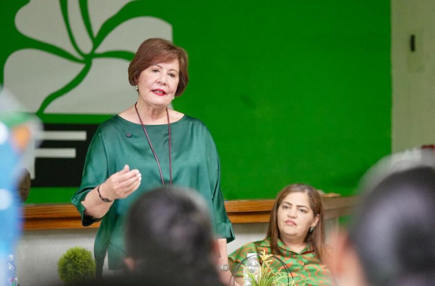  Maestros de la Fuerza del Pueblo se reorganizan; Josefina Pimentel afirma que Leonel debe volver para “restaurar el país”