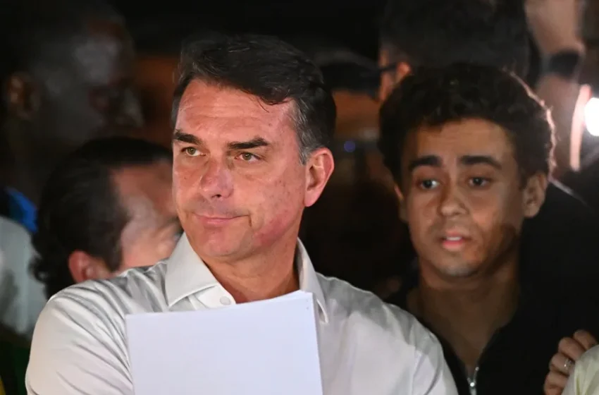  Flávio Bolsonaro tras su derrota en Brasil plante pedirá la anulación de esas elecciones