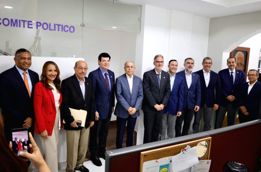  Directiva AIRD visita Oficina Presidencial PLD se reúne con el Presidente Danilo Medina