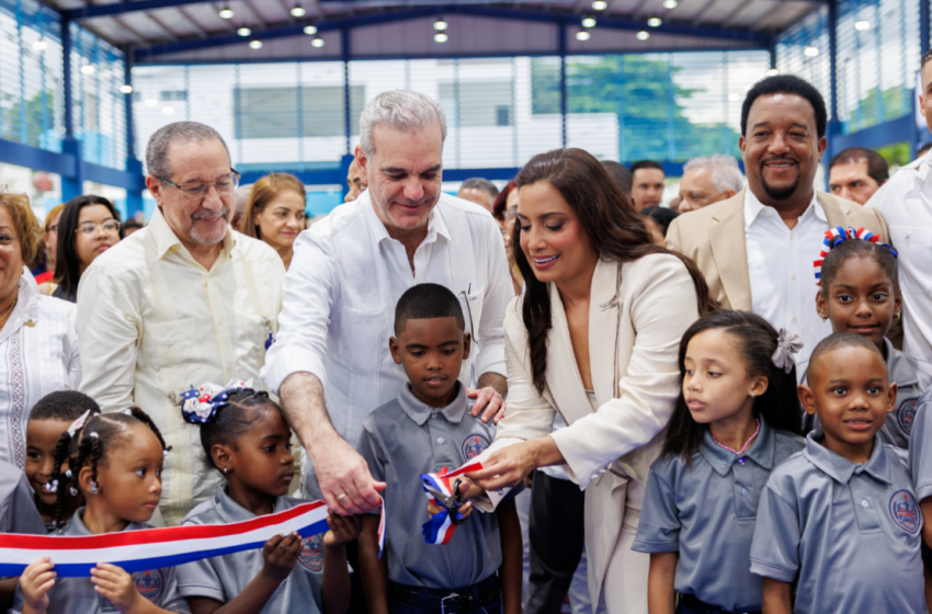  Presidente Luis Abinader inaugura el Complejo Educativo y Deportivo Pedro Martínez, en Manoguayabo