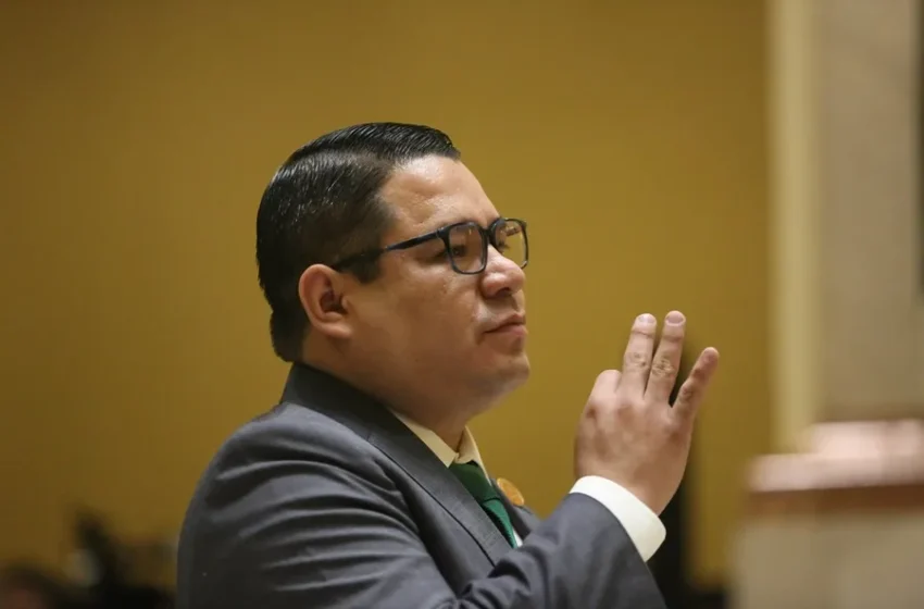  Denuncian el hallazgo de armas de fuego en un vehículo que fue usado por el exfiscal de Bolivia